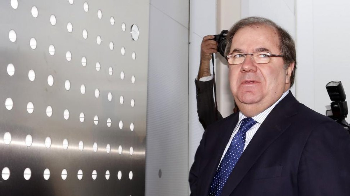 El presidente de la Junta de Castilla y León, Juan Vicente Herrera, inaugura la planta de mAbxience en el Parque Tecnológico de León-Ical