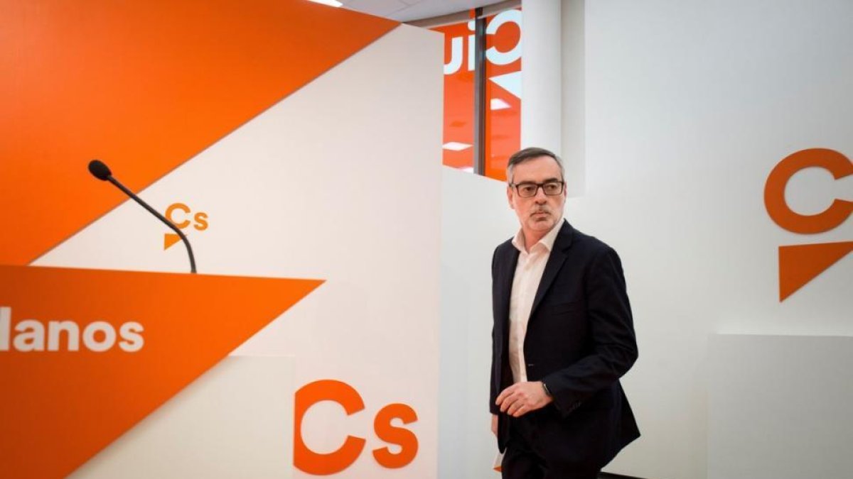 El secretario general de Ciudadanos, Jose Manuel Villegas, en la sede de la formacion.-LUCA PIERGIOVANNI (EFE)