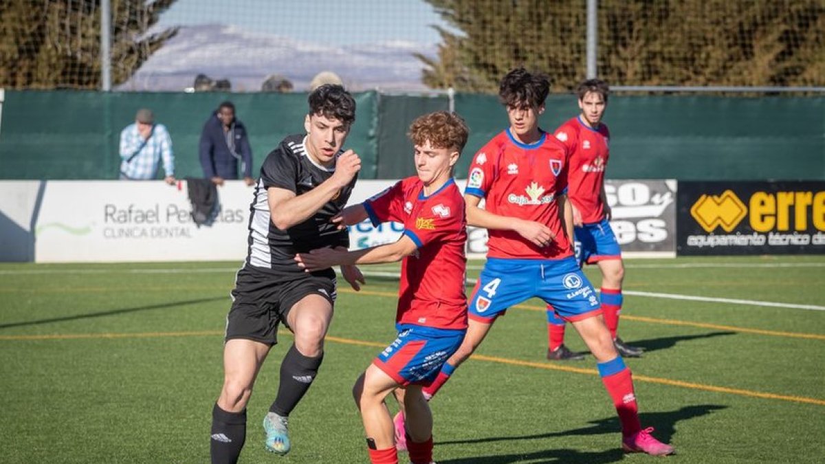 El rojillo Dani García, Peli, se lesionaba de gravedad antes de Semana Santa. GONZALO MONTESEGURO