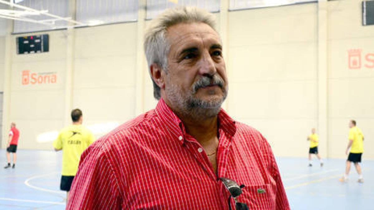 El presidente del Aranga BM Soria, Carlos Heras. / Álvaro Martínez-