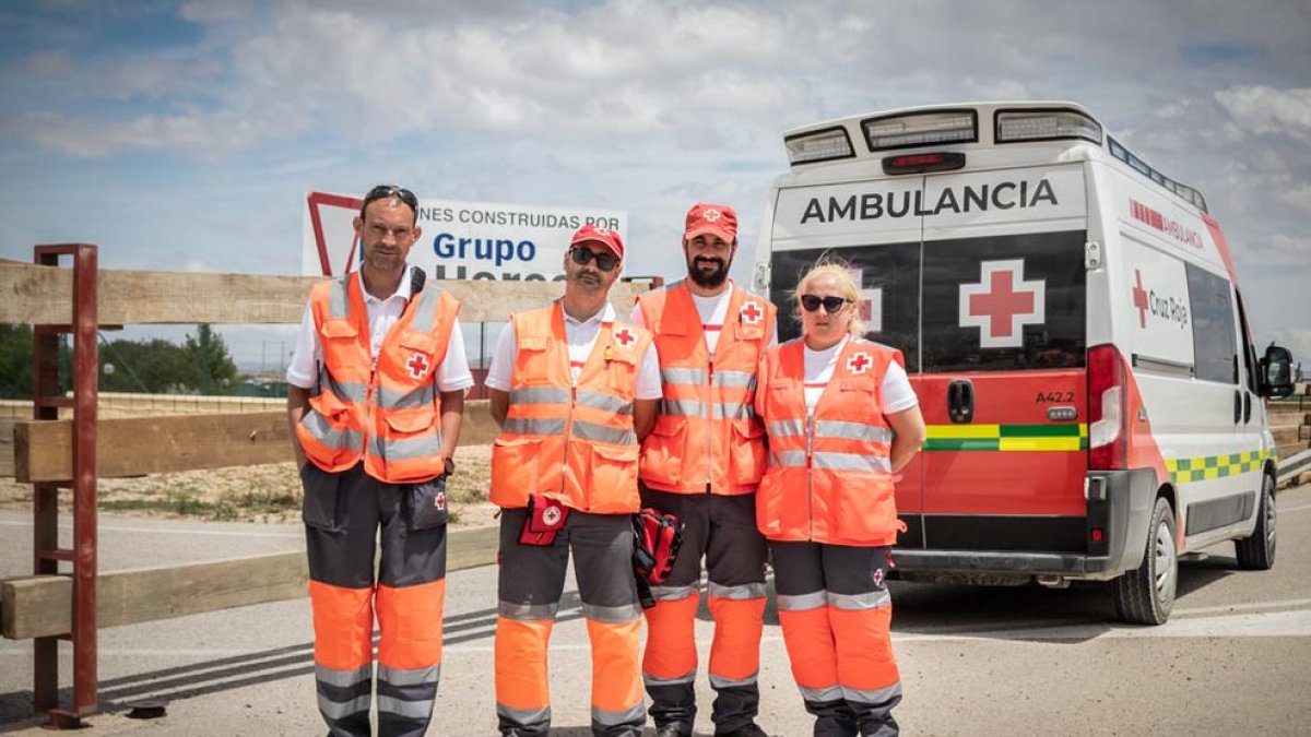 Equipo sanitario de Cruz Roja desplegado en la Saca.-GONZALO MONTESEGURO