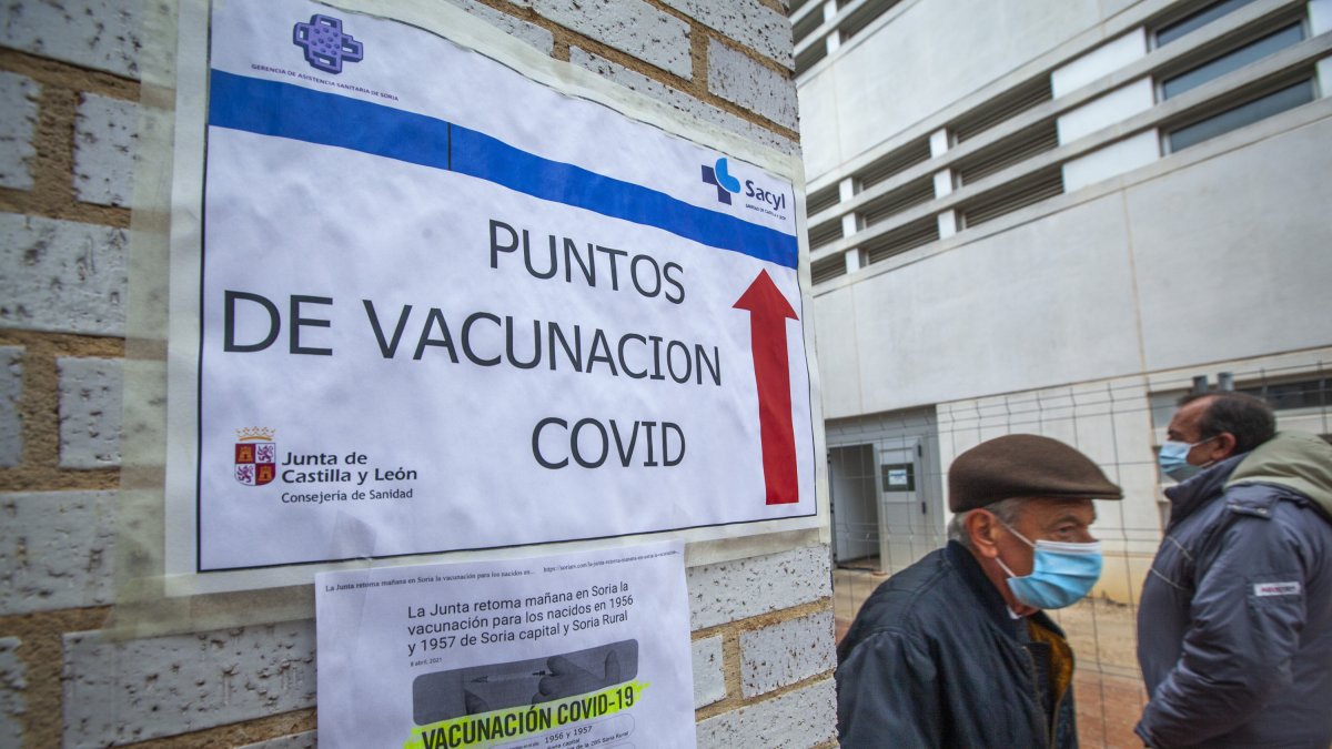 En Soria se han distribuido 56.179 vacunas. MARIO TEJEDOR