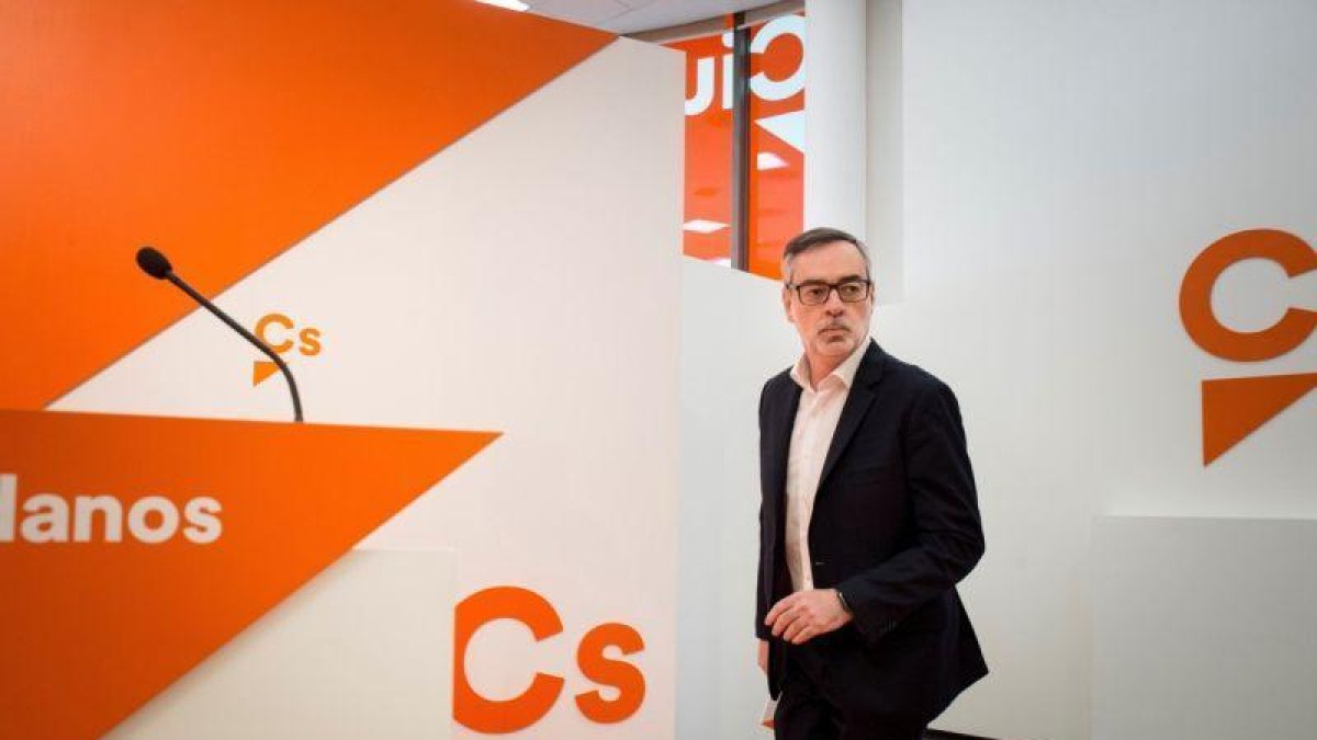 El secretario general de Ciudadanos, Jose Manuel Villegas, en la sede de la formacion.-LUCA PIERGIOVANNI (EFE)