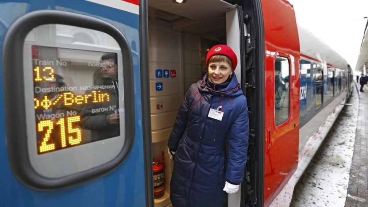 Un tren de Talgo en la estación de la ciudad rusa de Kursk antes de salir hacia Berlín.-EPA