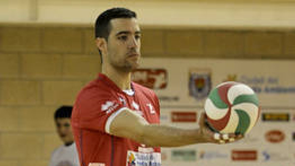 El capitán del CMA de Soria, Pepe Casilla. / ÚRSULA SIERRA-