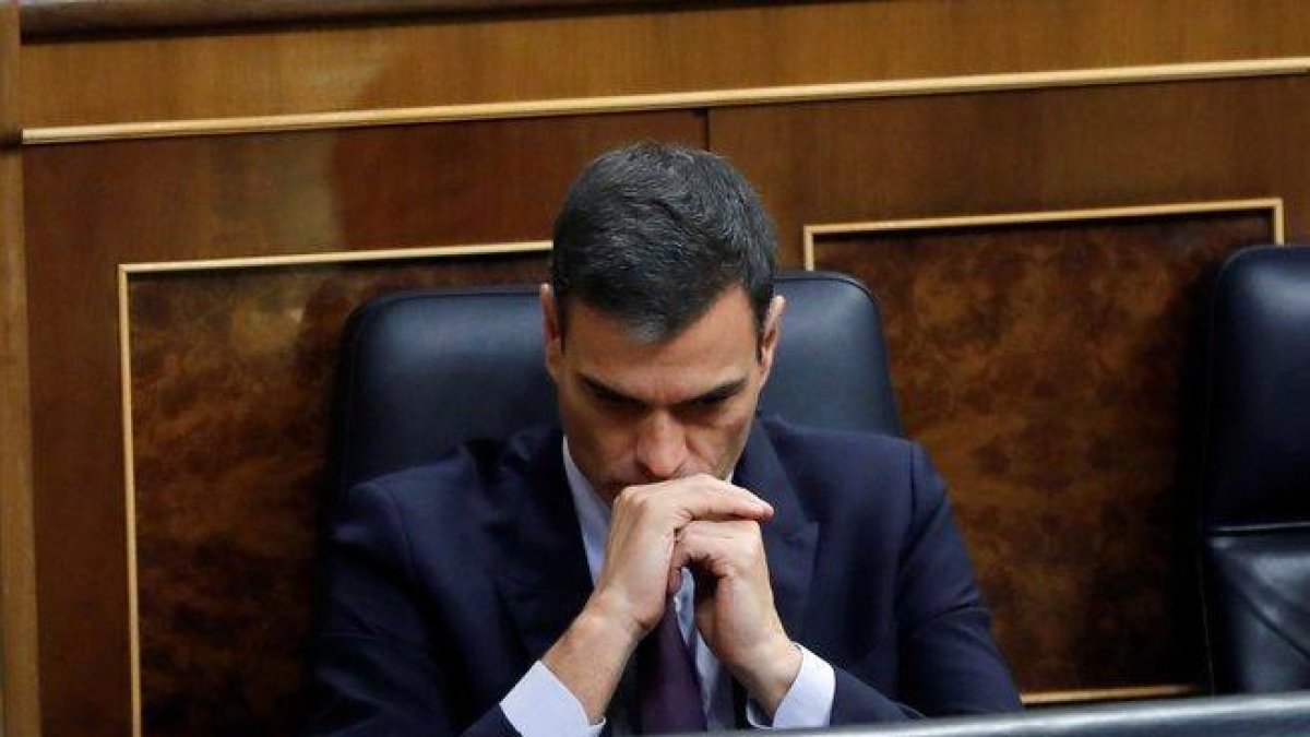 Pedro Sánchez, durante el debate de los Presupuestos, en febrero en el Congreso.-EFE / JUAN CARLOS HIDALGO