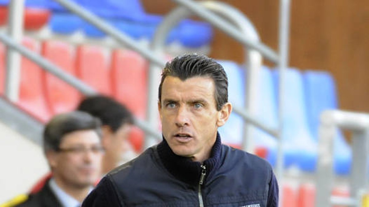 Unzué espera que el Numancia recupere la senda del triunfo. / V. Guisande-