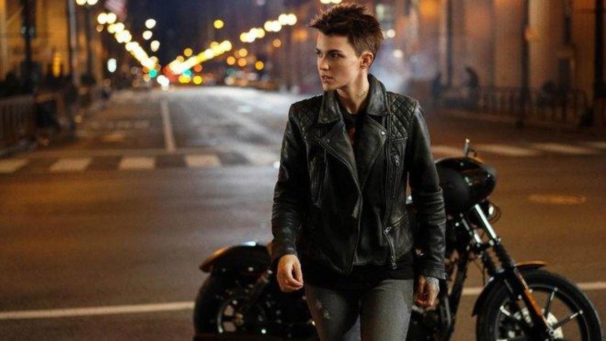 Ruby Rose como Kate Kane, en ’Batwoman’.-EL PERIÓDICO