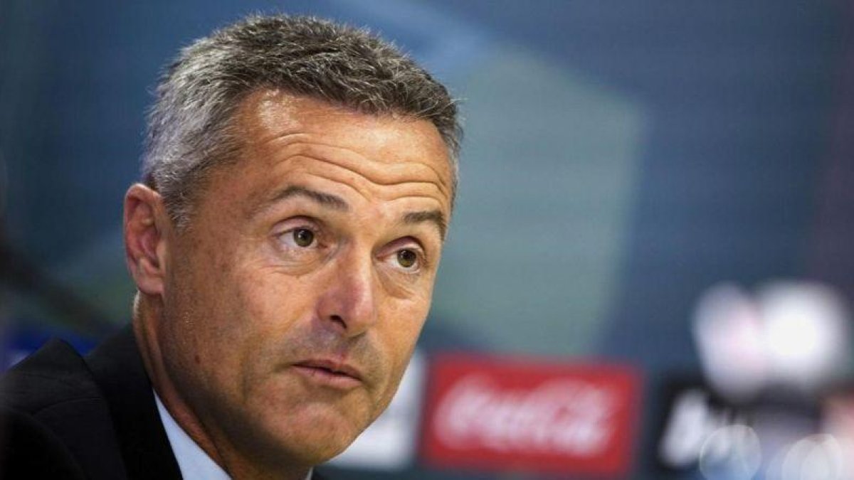 Fran Escribà, exentrenador del Villarreal.-EFE / DOMENECH CASTELLÓ