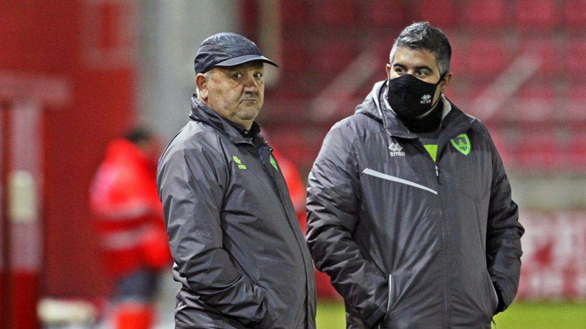 Manix Mandiola dejaba ayer de ser el entrenador del Numancia. MARIO TEJEDOR