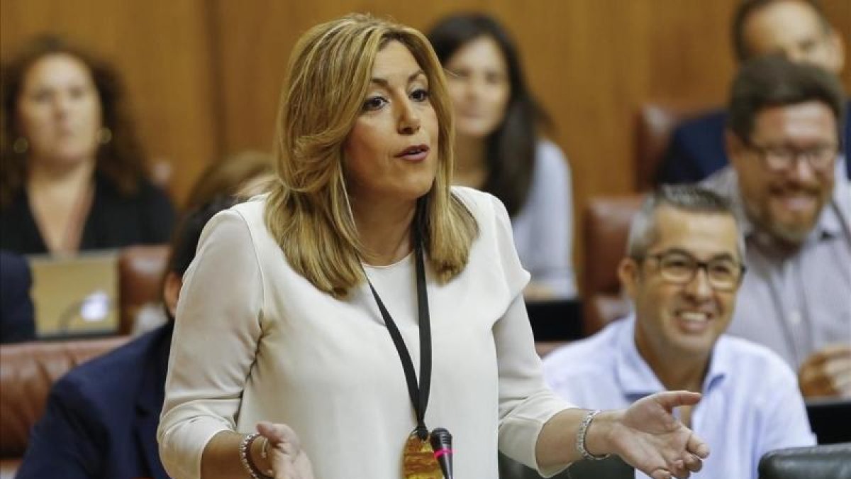 La presidenta de la Junta, Susana Díaz, en el Parlamento andaluz.-