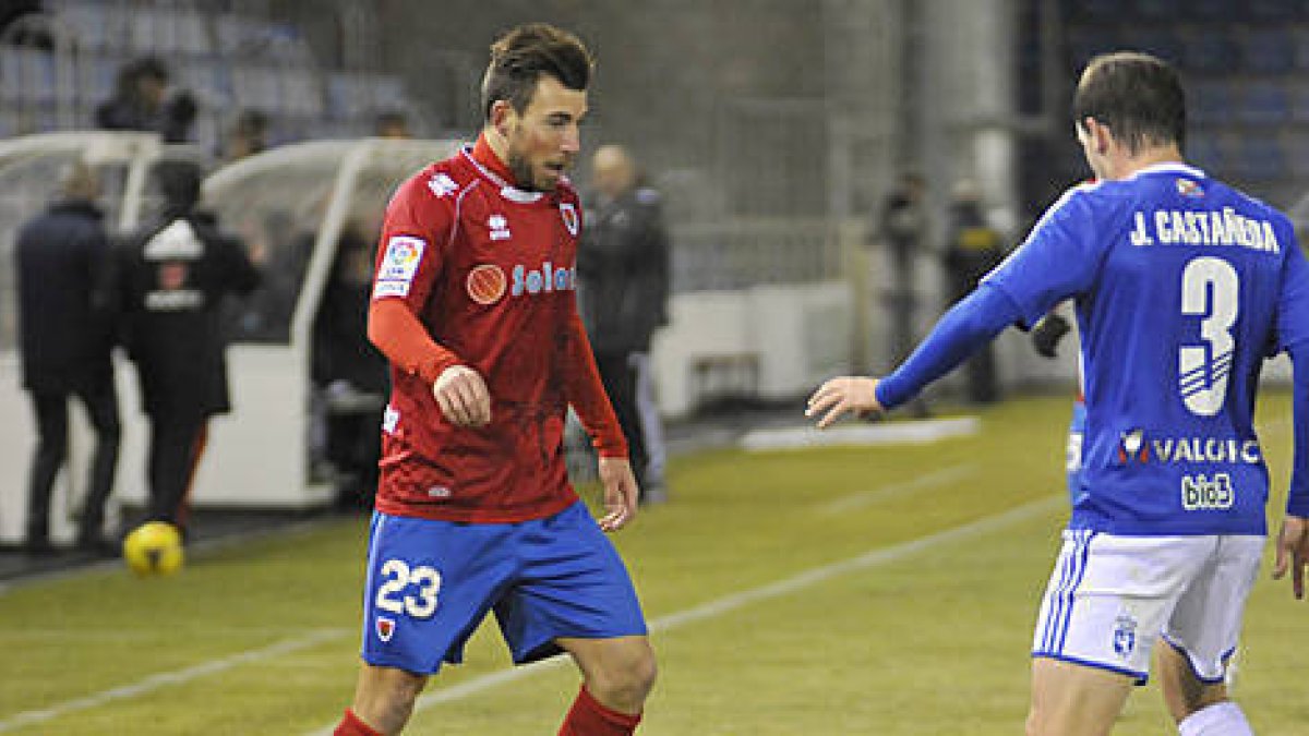 Sergi Enrich será la referencia ofensiva de los rojillos ante el Lugo. / Diego Mayor-