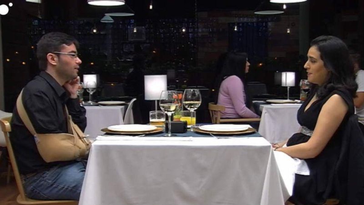 Irene y Avelino, protagonistas de una de las citas más desastrosas de First Dates.-EL PERIÓDICO (CUATRO)
