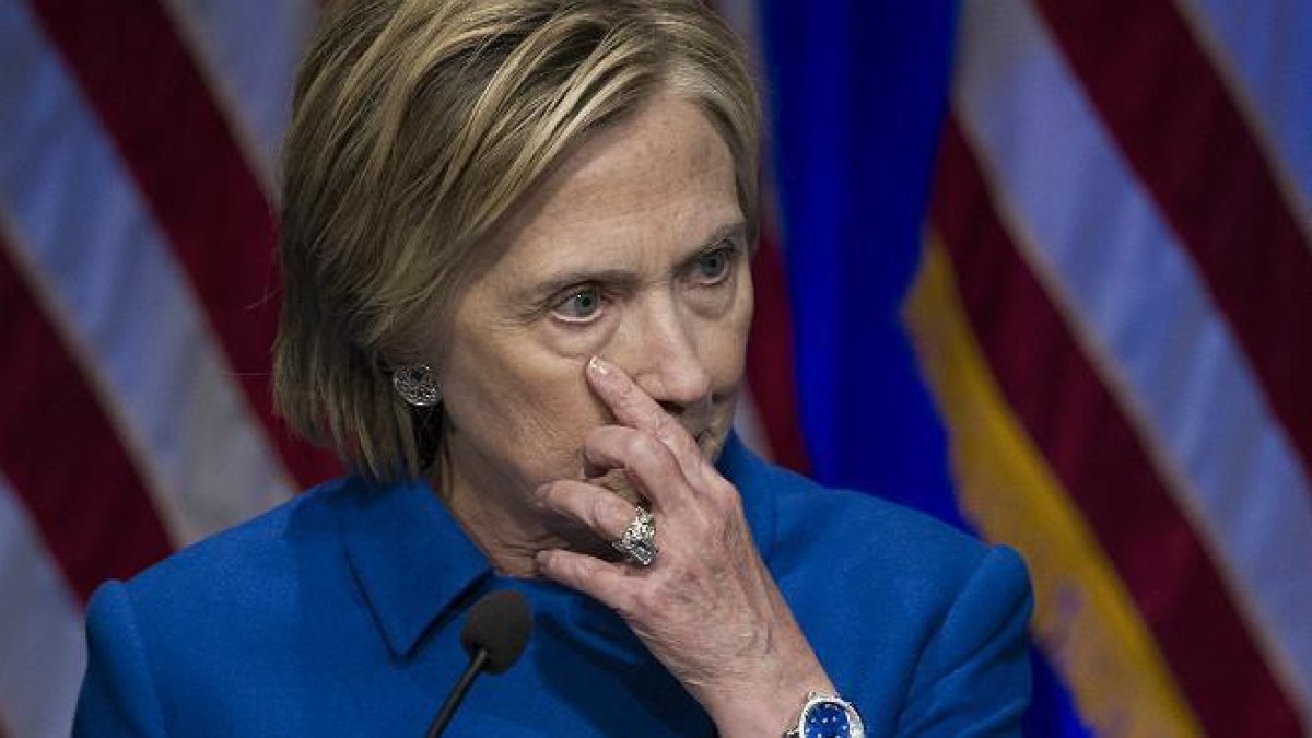 Emotivo discurso de Hillary Clinton, en su reaparición público, después de perder las elecciones, hace una semana.-