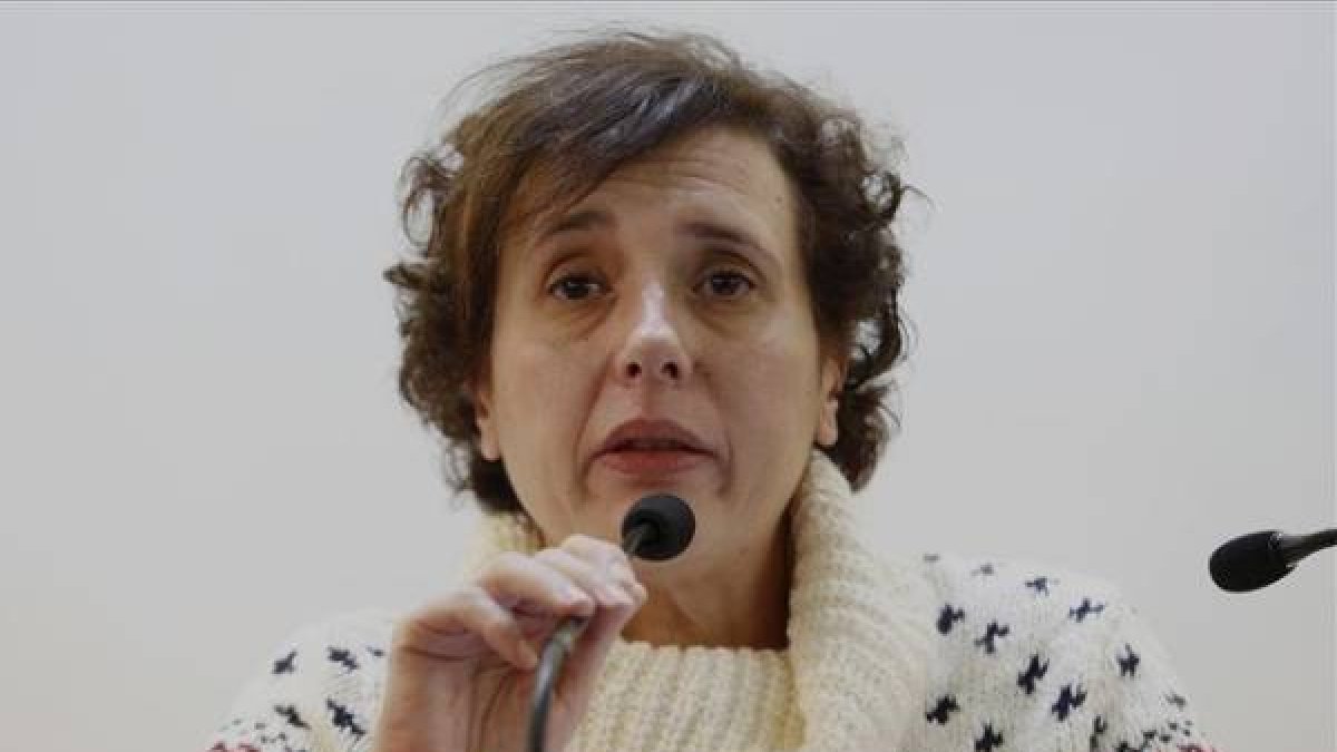 Teresa Romero, durante una conferencia de prensa, antes de abandonar el hospital.-Foto: JUAN MANUEL PRATS