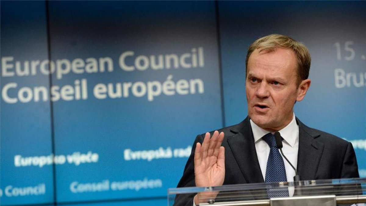Donald Tusk, presidente del Consejo Europeo, en la rueda de prensa posterior a la reunión de los 28 celebrada en Bruselas.-THIERRY CHARLIER / AFP