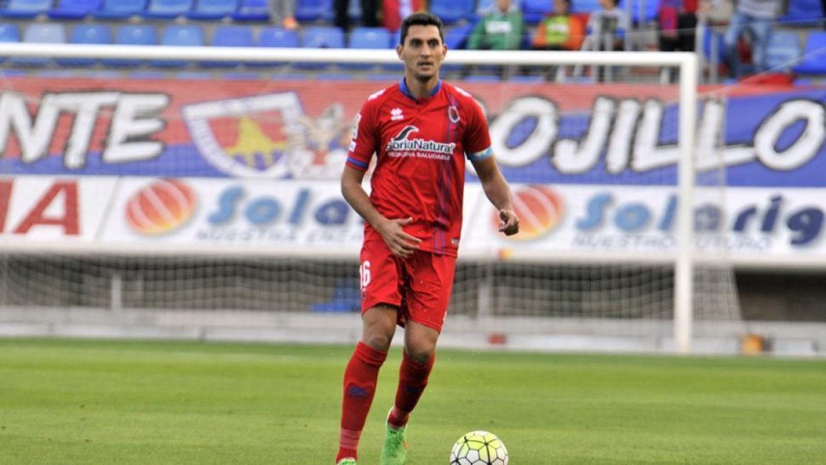 Juanma podría volver mañana al once inicial rojillo.-DIEGO MAYOR