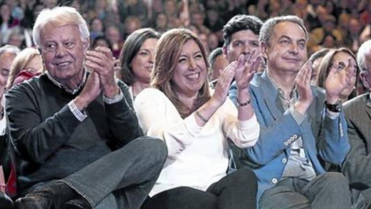 Alfredo Rubalcaba, Felipe González, José Luis Zapatero y Alfonso Guerra asistieron a la presentación de Susana Díaz a las primarias.-JUAN MANUEL PRATS
