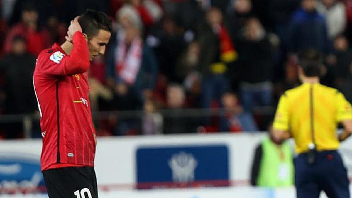Óscar Díaz en el encuentro ante el Bilbao Athletic.-Diario de Mallorca