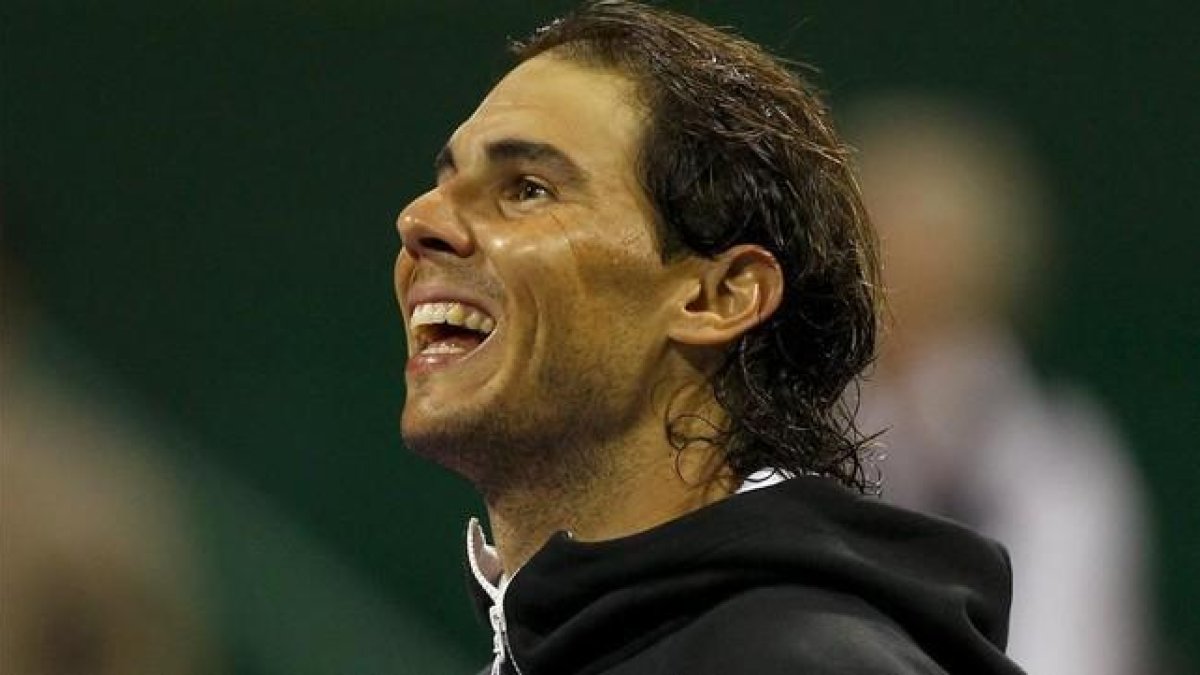 Nadal, muy sonriente por su clasificación para una nueva final.-REUTERS / IBRAHEEM AL OMARI