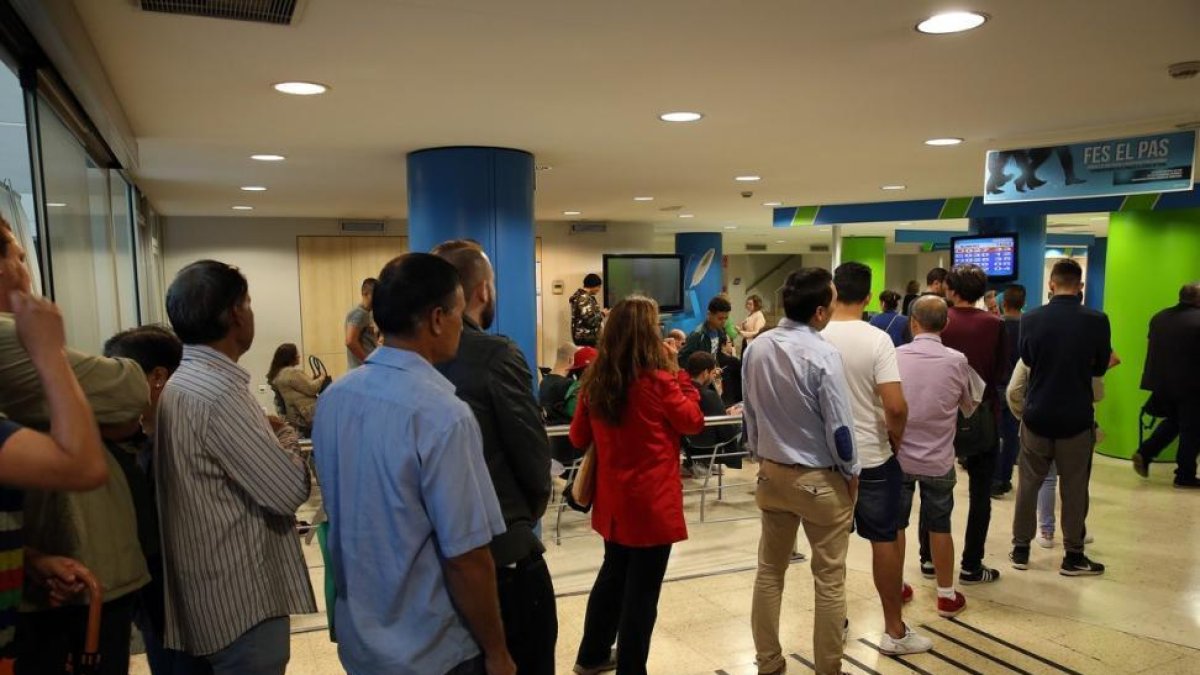 Oficina de Treball de la Generalitat.-/ RICARD CUGAT