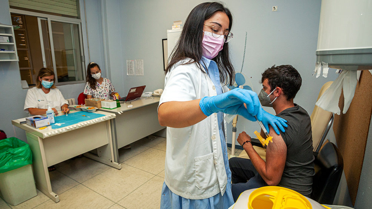 La vacunación pediátrica contra el Covid en Soria cuenta con una buena respuesta. MARIO TEJEDOR