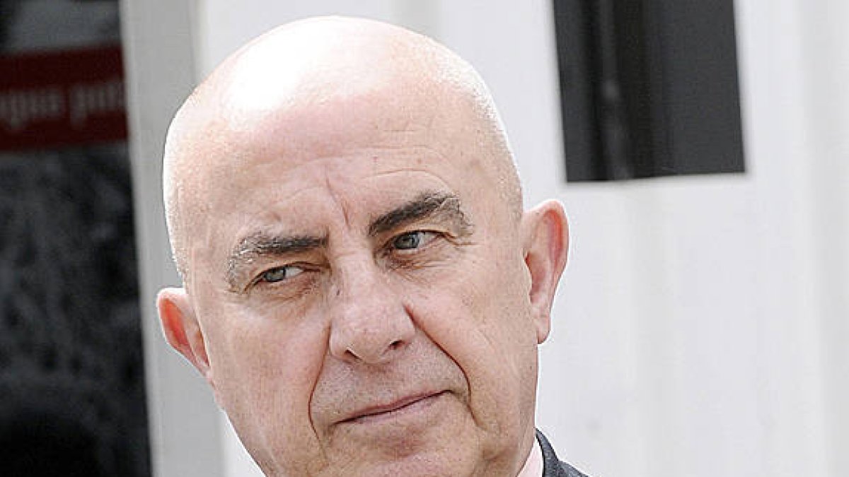 El concejal socialista Silvio Orofino. / FERNANDO SANTIAGO-