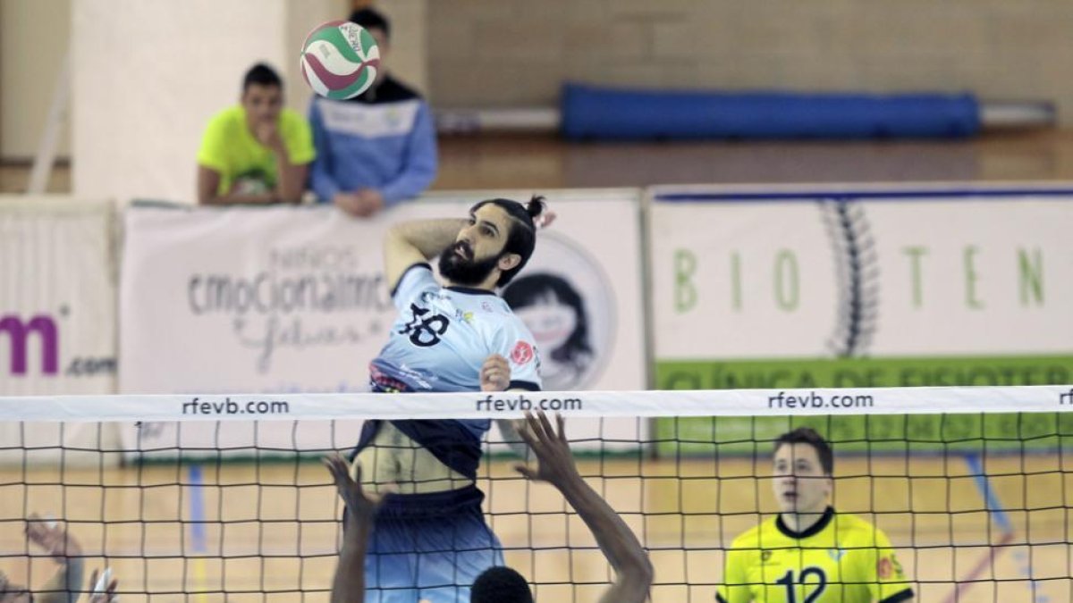 El Río Duero se ha colado con los mejores del voley nacional.-Mario Tejedor