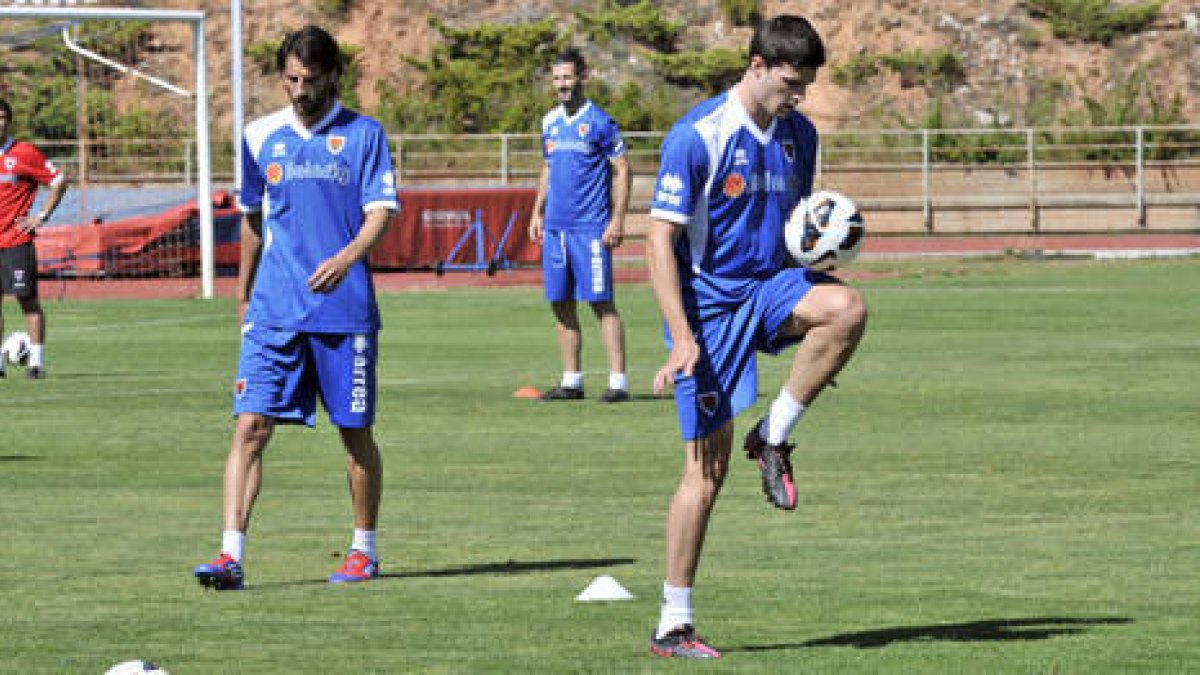 Uno de los entrenamientos de pretemporada del Numancia. / VALENTÍN GUISANDE-