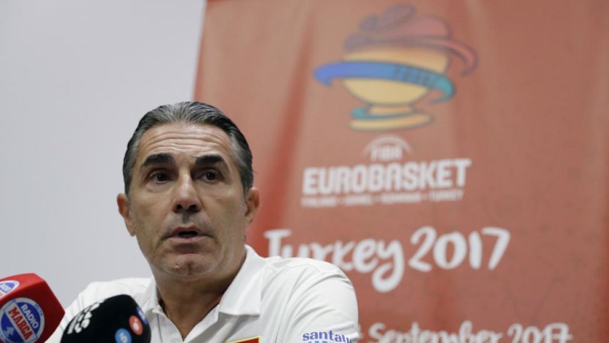 Sergio Scariolo, en rueda de prensa en el Eurobasket-JUAN CARLOS HIDALGO (EFE)