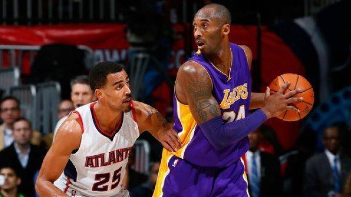 Kobe Bryant, ante los Hawks.-Foto: AFP / KEVIN C. COX