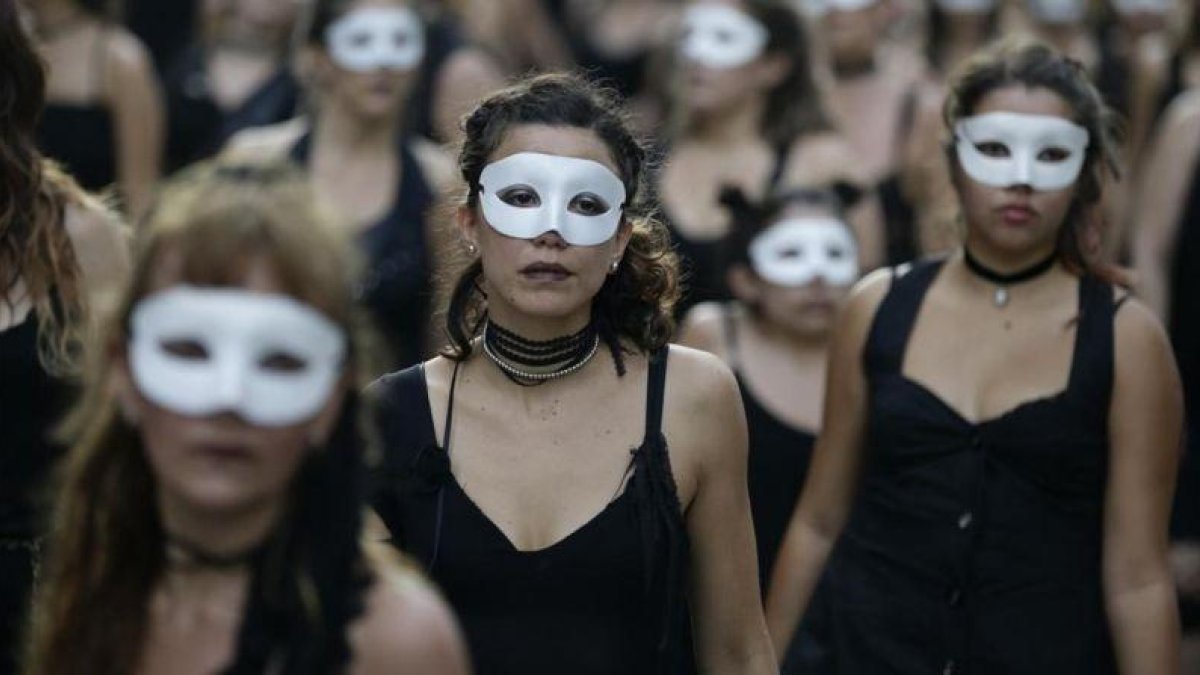 Activistas feministas durante la marcha.-AP / VICTOR R CAIVANO
