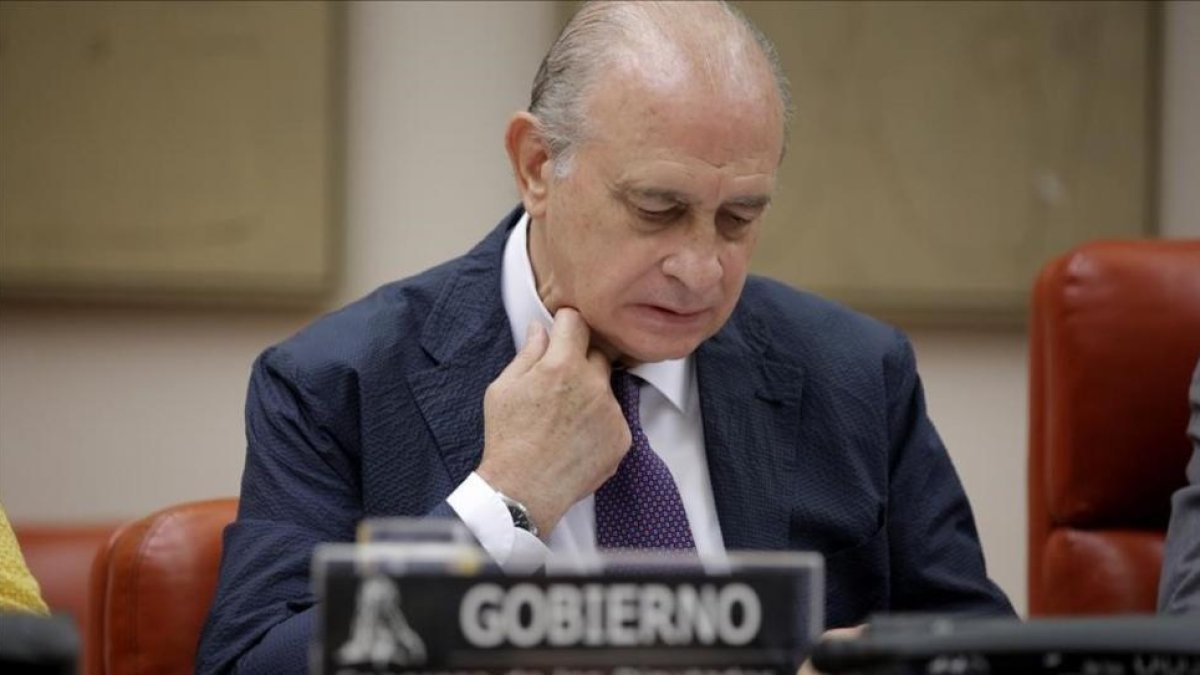 Jorge Fernández Díaz, durante una intervención en el Congreso de los Diputados-JOSE LUIS ROCA