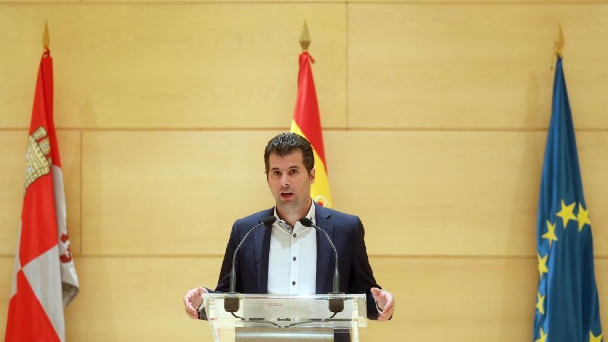 El secretario general del PSOE, Luis Tudanca, presenta la Propuesta de Reforma Constitucional del PSOE-Ical
