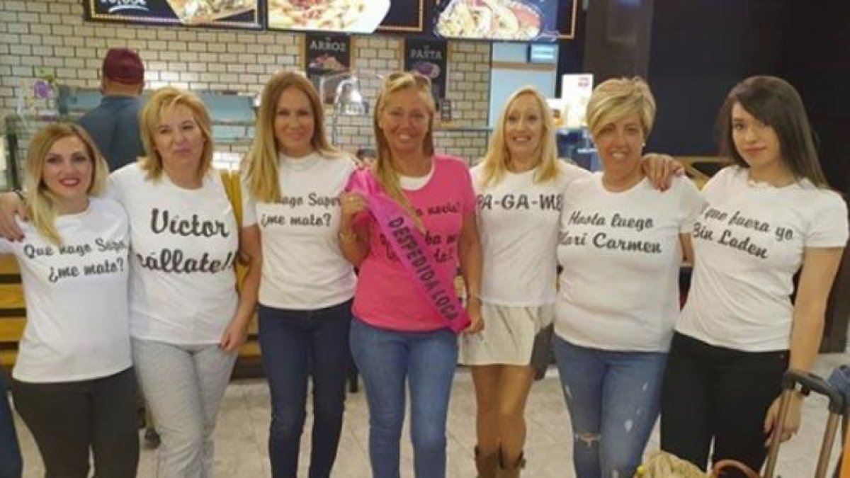 Belén Esteban celebra su despedida de soltera en Ibiza.-