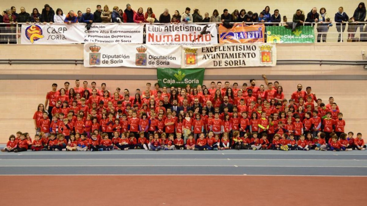 El Atletismo Numantino se presentaba en la tarde de ayer en el módulo cubierto de Los Pajaritos.-Álvaro Martínez