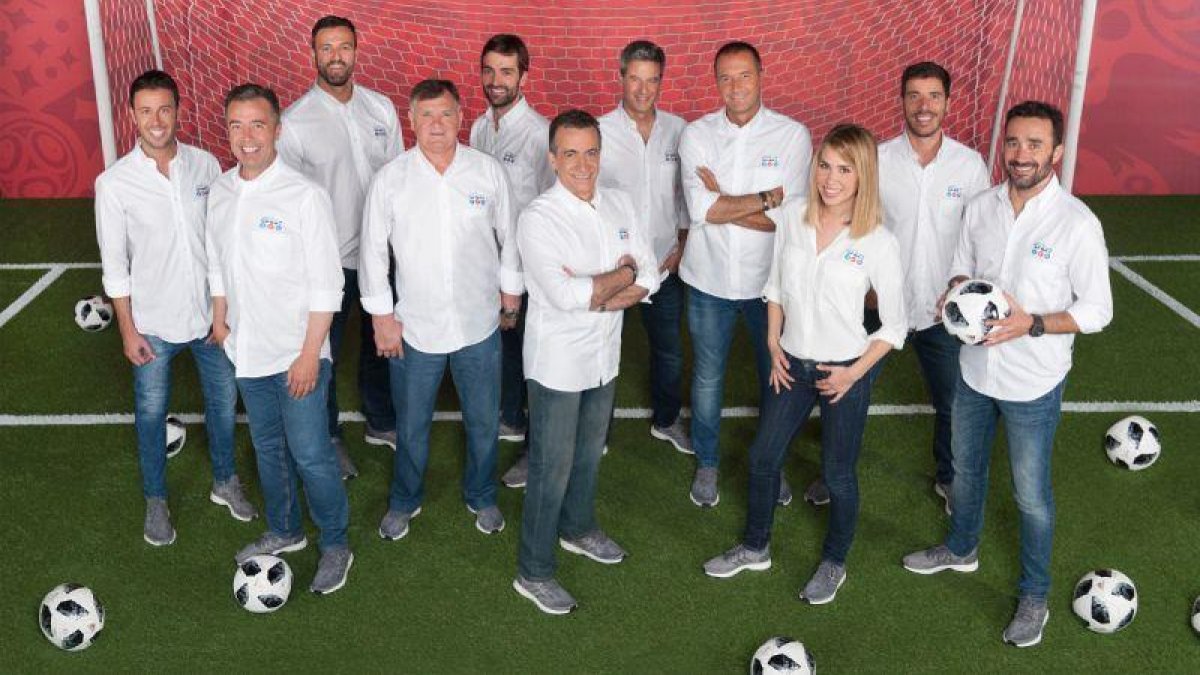 El equipo de presentadores y reporteros de Mediaset que cubrirá el Mundial de fútbol de Rusia.-EL PERIÓDICO (MEDIASET)