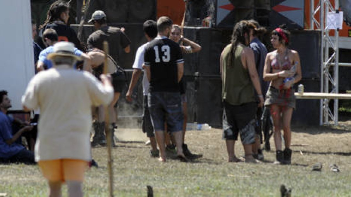 Acampada ilegal organizada en Pinar Grande la semana pasada. / VALENTÍN GUISANDE-