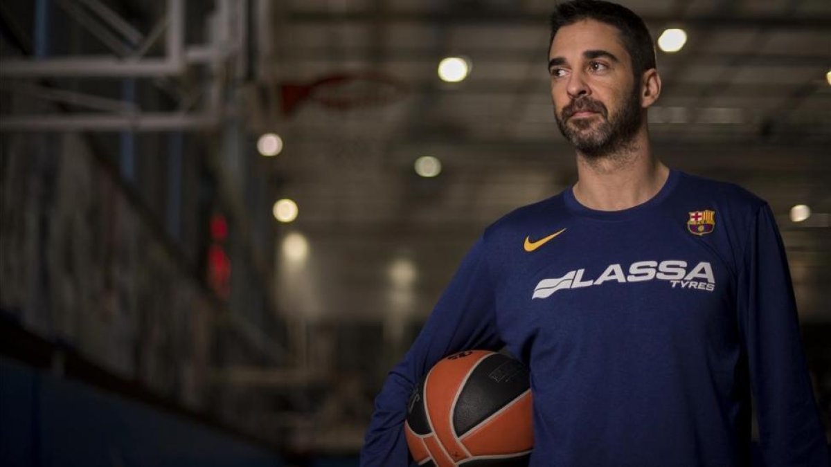 Juan Carlos Navarro, este martes en la Ciutat Esportiva del Barça en Sant Joan Despí.-/ JORDI COTRINA
