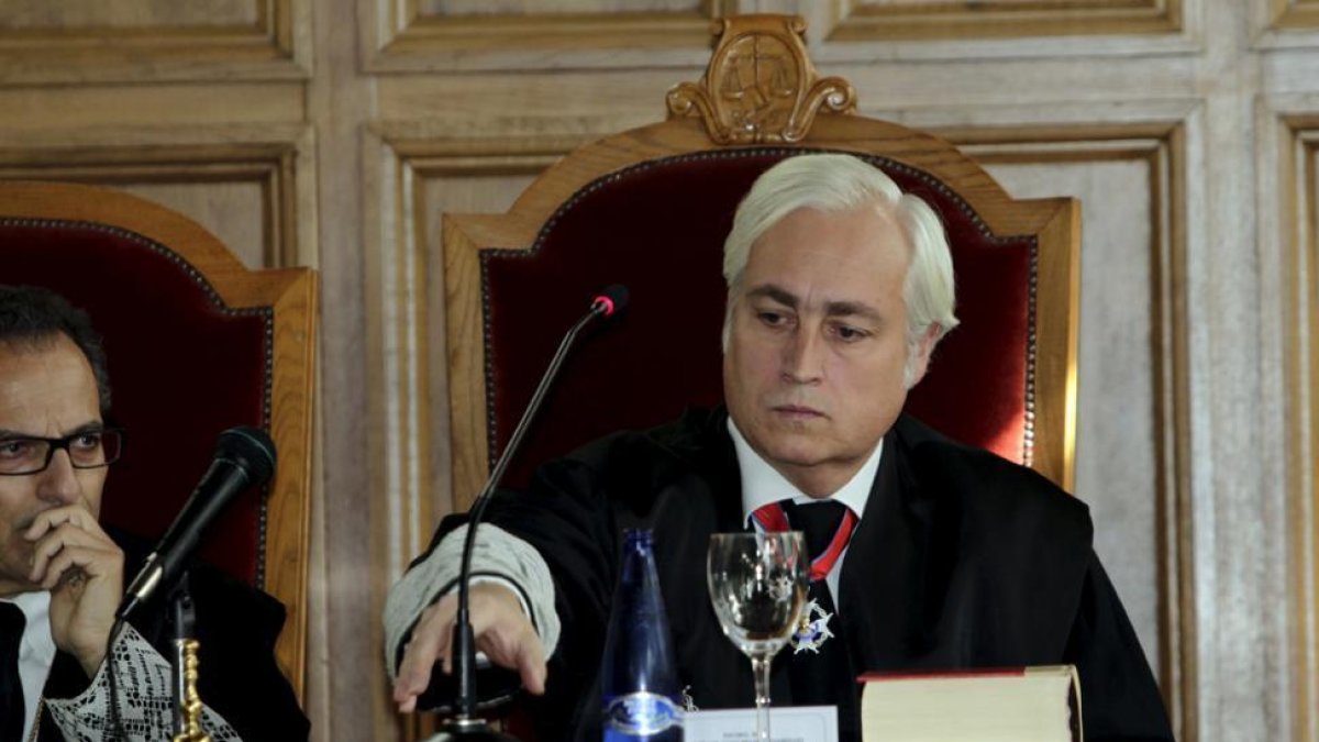 El presidente del TSJ, José Luis Concepción, durante una visita a los juzgados de Soria.-LUIS ÁNGEL TEJEDOR