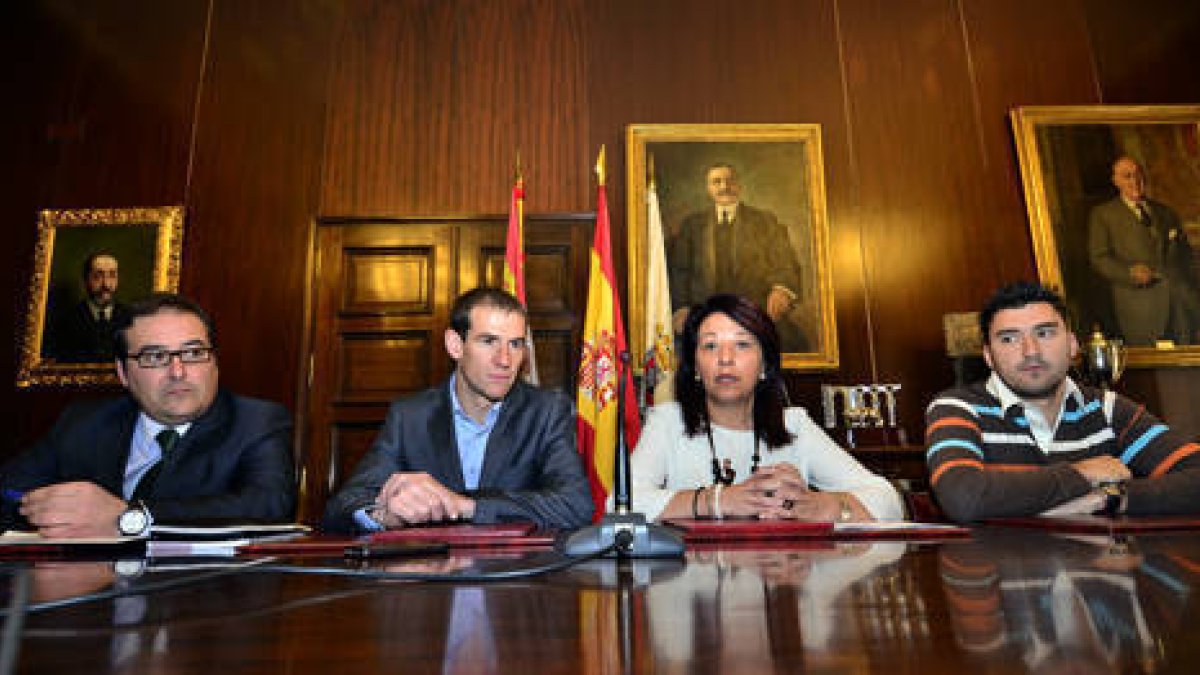 Momento de la presentación del Nacional de Duatlón. / A. Martínez-