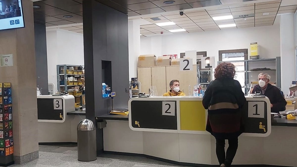 Oficina de Correos en Soria.-HDS