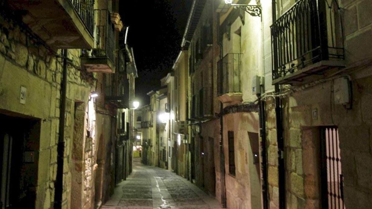 Vista nocturna de la calle Zapatería. HDS