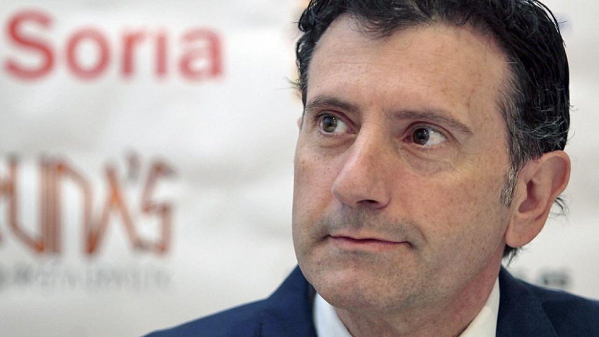 El fundador del Voley Río Duero Ángel Romera, ayer, en su despedida como vicepresidente del club.-MARIO TEJEDOR