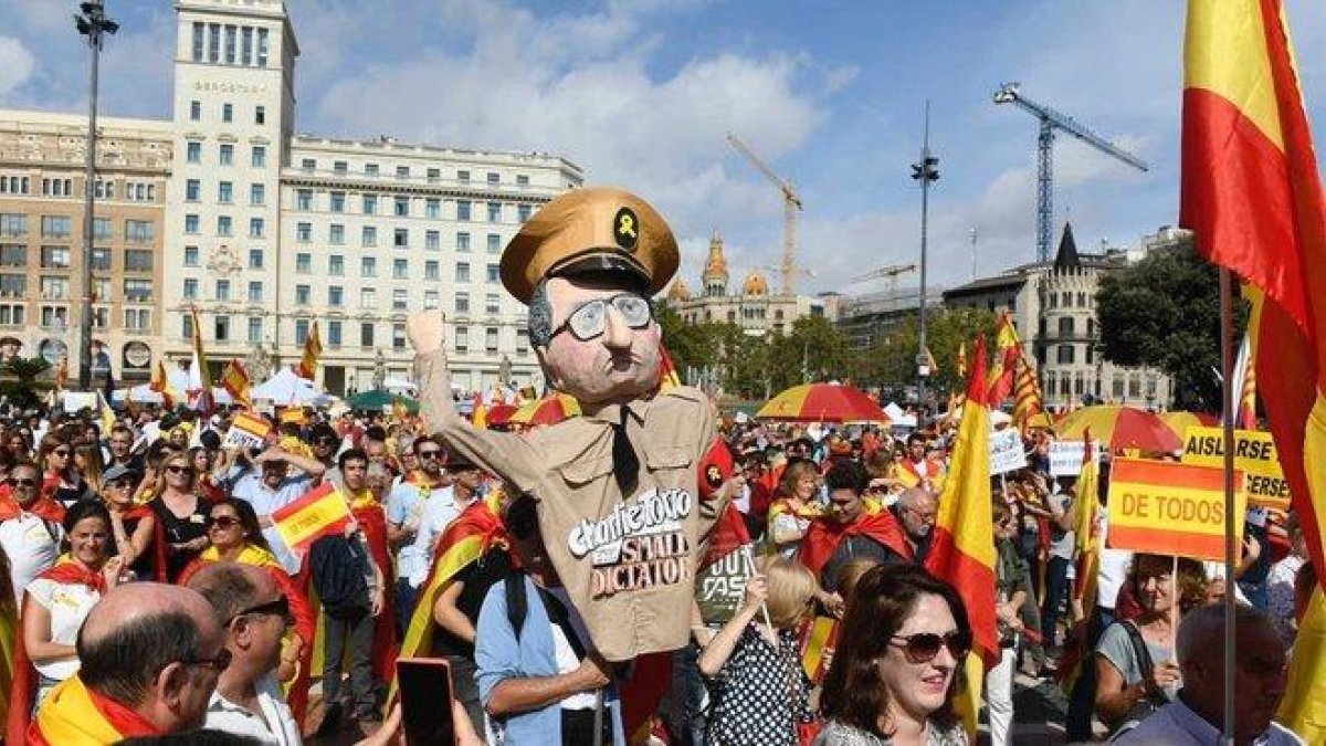 Manifestación unionista del 12 de octubre del 2019.-