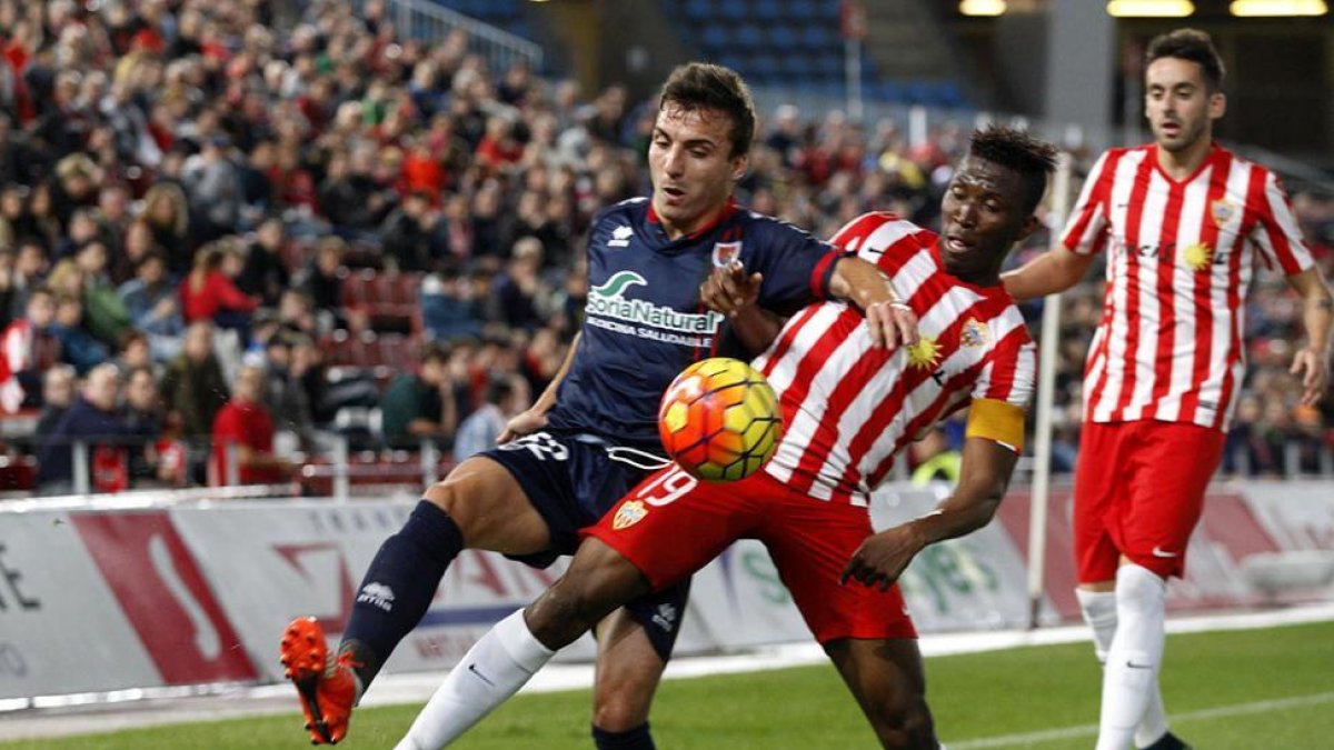 Almería y Numancia empataban a uno en la capital almeriense la pasada temporada.-Área 11