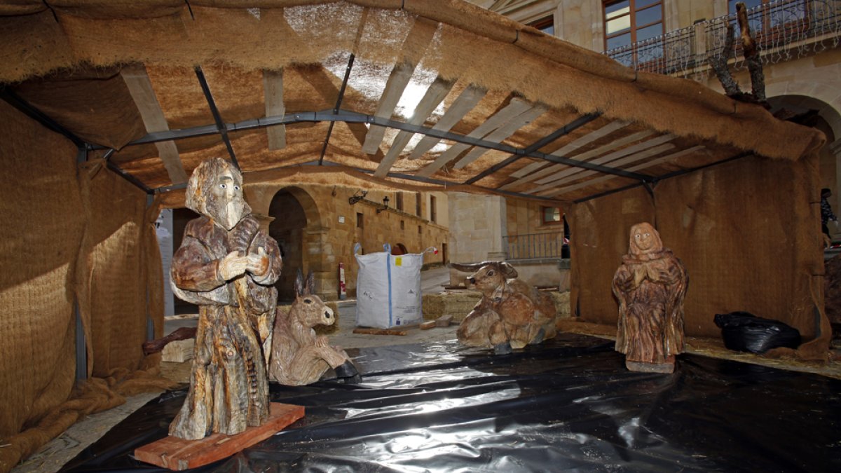 El Belén ya cuenta con figuras de madera soriana - Mario Tejedor