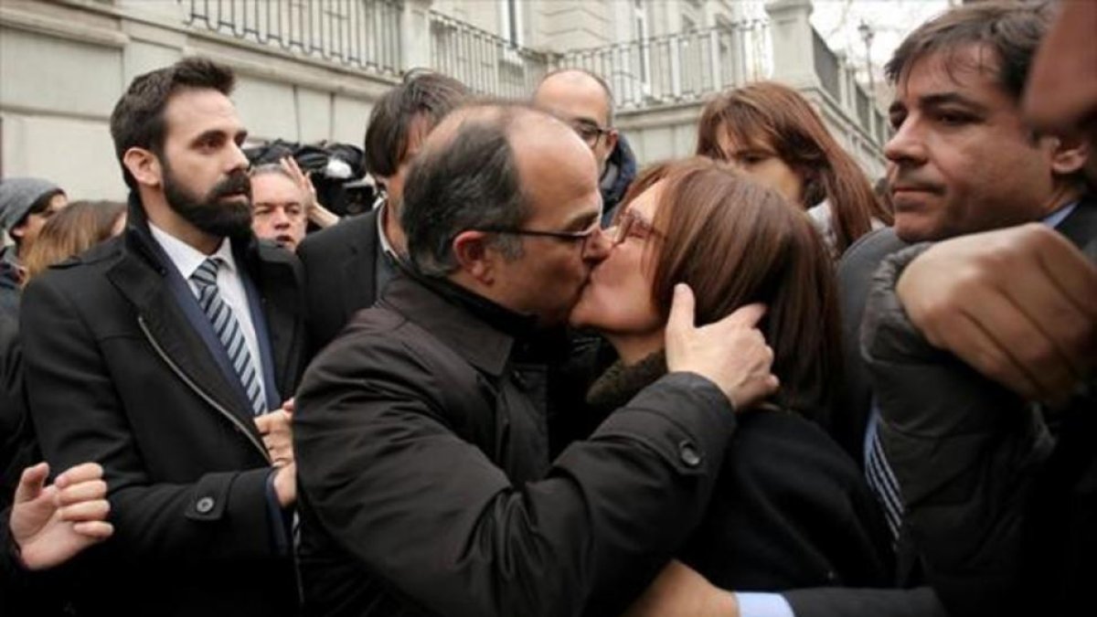 Turull se despide de su esposa-JOSE LUIS ROCA