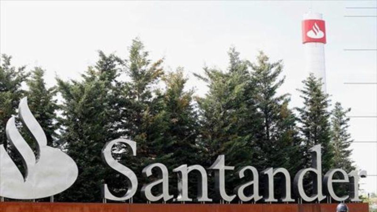 La sede central del Banco Santander, en la localidad madrileña de Boadilla del Monte-DAVID CASTRO