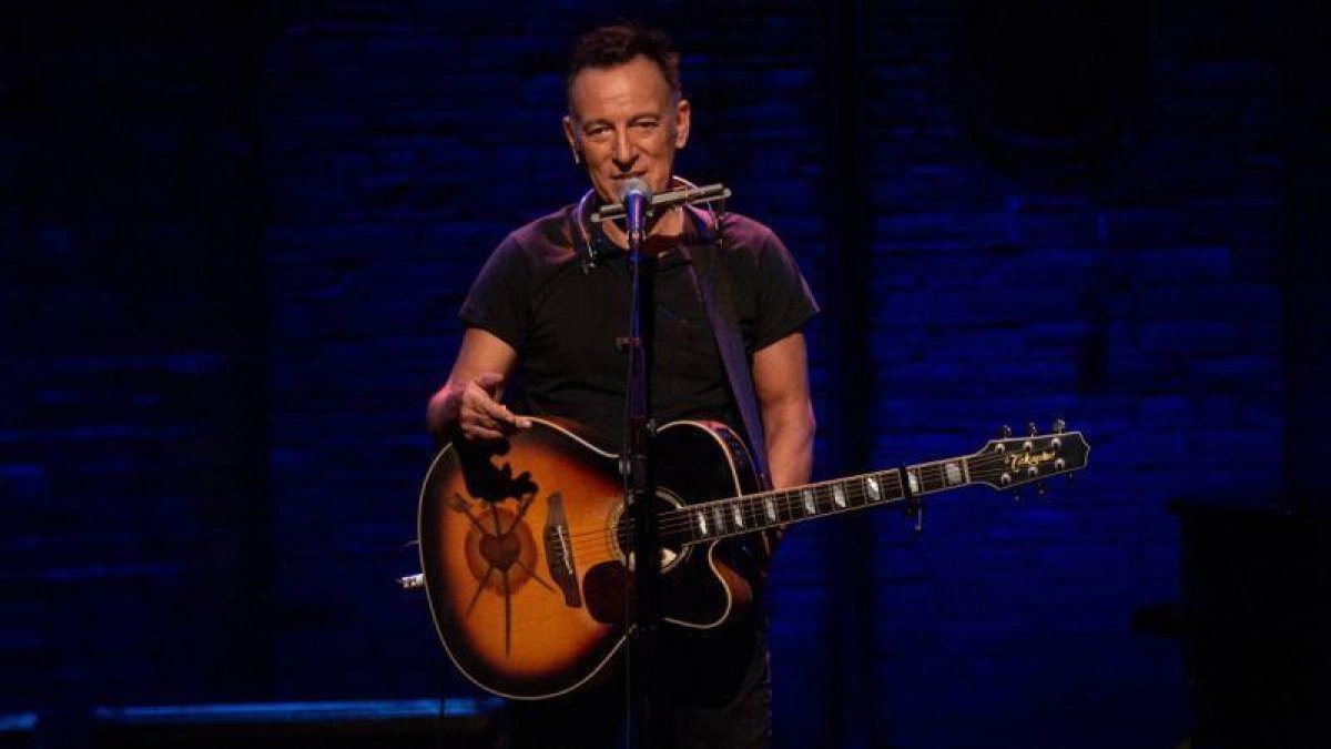 Bruce Springsteen, en uno de sus conciertos acústicos en Broadway.-NETFLIX